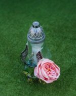 Ozdobny Znicz Szklany z Różą – Elegancja i Klasyka - obrazek 5